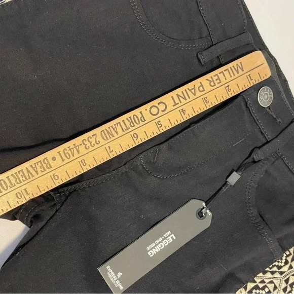 NWT EXPRESS Womens Black Mia Mid Rise Legging Jeans Size 4S Side Print Dark Wash - Picture 10 of 11